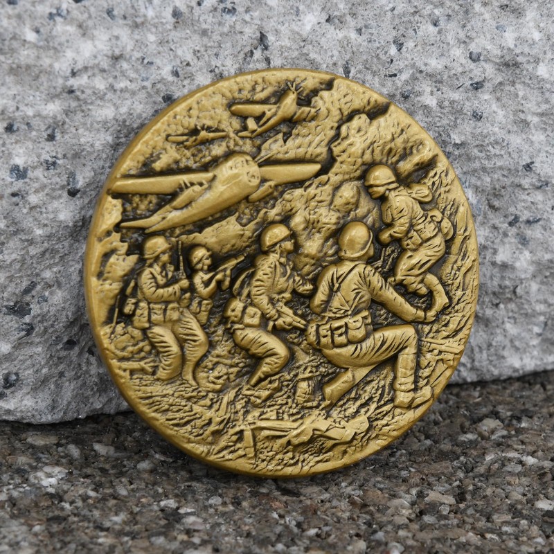 Female Veterans Challenge Coin - for Heroes，A Tribute to Courage
