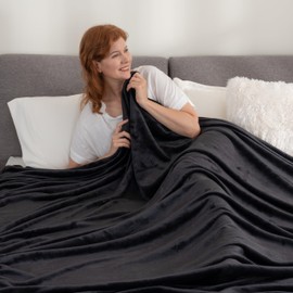 Berkshire Blanket Classic VelvetLoft® Solid Bed Blanket,Twin Size Bed Blanket,Lightweight Soft Fuzzy Plush Blanket for Bed and Couch,Black,60x92 Inches