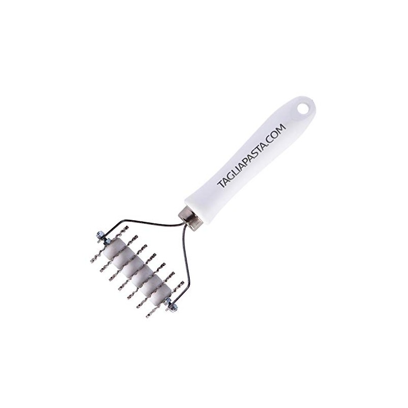 Noodle Cutter, 7 Fluted-Edged Blades, with ABS Handle. Art.323