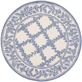 SAFAVIEH Chelsea Collection 4' Round Ivory/Blue HK230A Hand-Hooked French Country Wool Area Rug