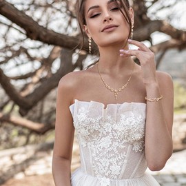 EVER FAITH Cubic Zirkonia Schmuck Set für Braut Brautjungfer, elegante Marquise Blatt Blume Hochzeit Halskette baumeln Ohrringe Armband für Damen Klar Gold-Ton