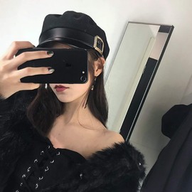 White Fang CA061 Women's Newsboy Hat Autumn Winter Cold Leather Belt Hat Cap Fashionable