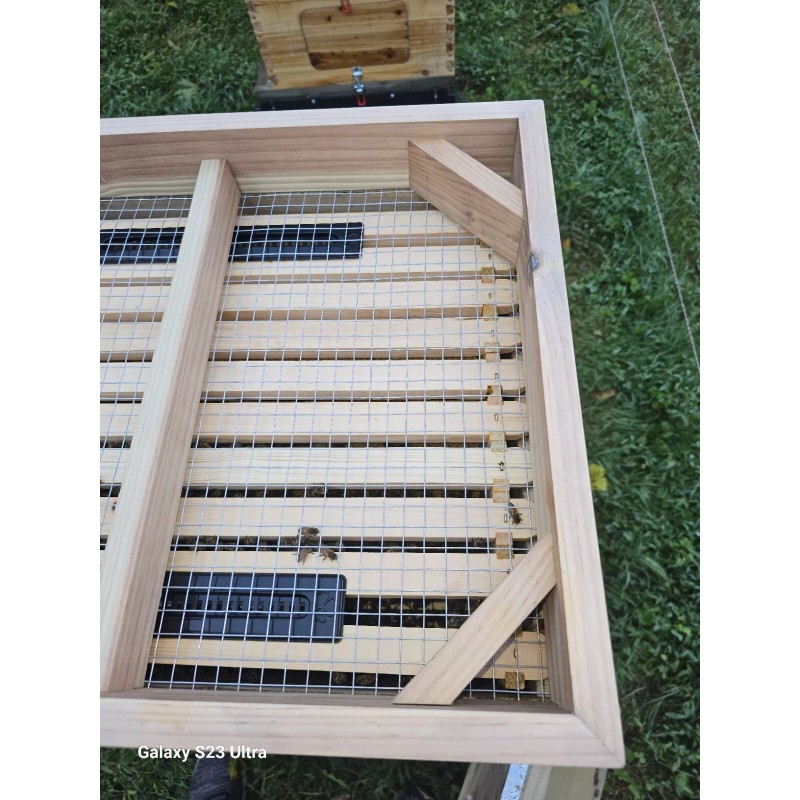 Beehive Bee Hive Premium Candy Board for 10 Frame Langstroth