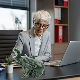 gemshan Jade Green Elephant Statues - Feng Shui Figurine Bring Wealth Lucky for Home Decor Gift