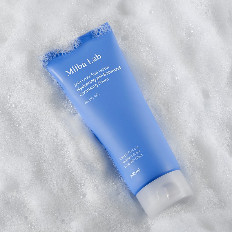 Milva Lab Jeju Lava Seawater Moisturizing Mildly Acidic Cleansing Foam