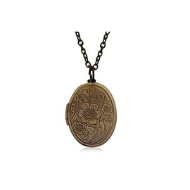 Heart Shaped Locket Pendant Necklace Vintage Engraved Flower Locket Picture Pendant Necklace Antique Carved Pattern Flower Picture Locket Necklace for Women Jewelry-C