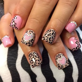 Valentines Press on Nails Short Square 3D Fake Nails with Heart Design Diamond Leopard False Nails Cute Valentines Nails Pink Full Cover Acrylic Glue on Nails Winter Stick on Nails for Women 24Pcs
