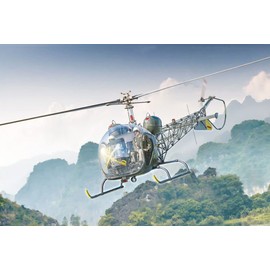 Italeri 2820S - 1:48 OH-13 Scout Helicopter Korea War, Model Building, Kit, Stand Model Building, Crafts, Hobby, Gluing, Plastic Kit, Detailed Multi-Coloured