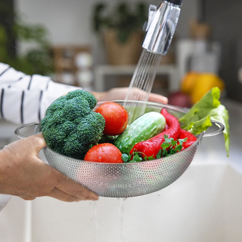 Stainless Steel Colander 22cm, Herogo Metal Kitchen Colanders with Handle,