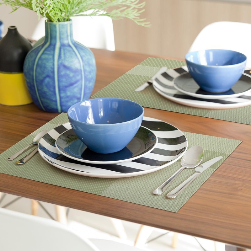 comfoyar Green Rectangular Placemats Set of 6, 12x18 Inch Non-Slip