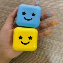 Una Caja De Parches Hidrocoloides Azules Para El Acné.