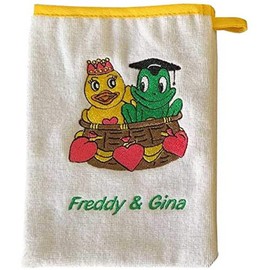 Freds Swim Academy 20111 Wash Mitt Soft Velour Terry Cloth with Fred & Gina Motif Approx. 16 x 20 cm White