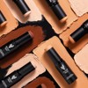 Younique Base Maquillaje Touch Stick Terciopelo Corrector Cobertura Media Alta