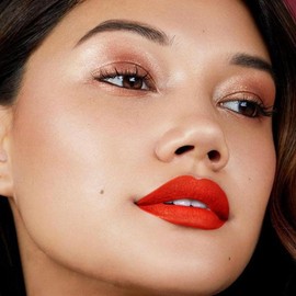 Labial Mate Profesional No Transfiere, Fórmula Vegana Cruelty Free con 12 Horas de Hidratación y Alta Pigmentación, Acabado Mate Sedoso que No Reseca, Ideal para Bodas y Uso Diario (Naranja brillante)