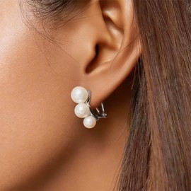Clip on Pearl Earrings for Women Bridesmaid Wedding Bridal Drop Earrings Non Pierced Dainty Gold Pearl Clip on Jewelry Bridesmaid Proposal Maid of Honor Gifts for Wedding Day