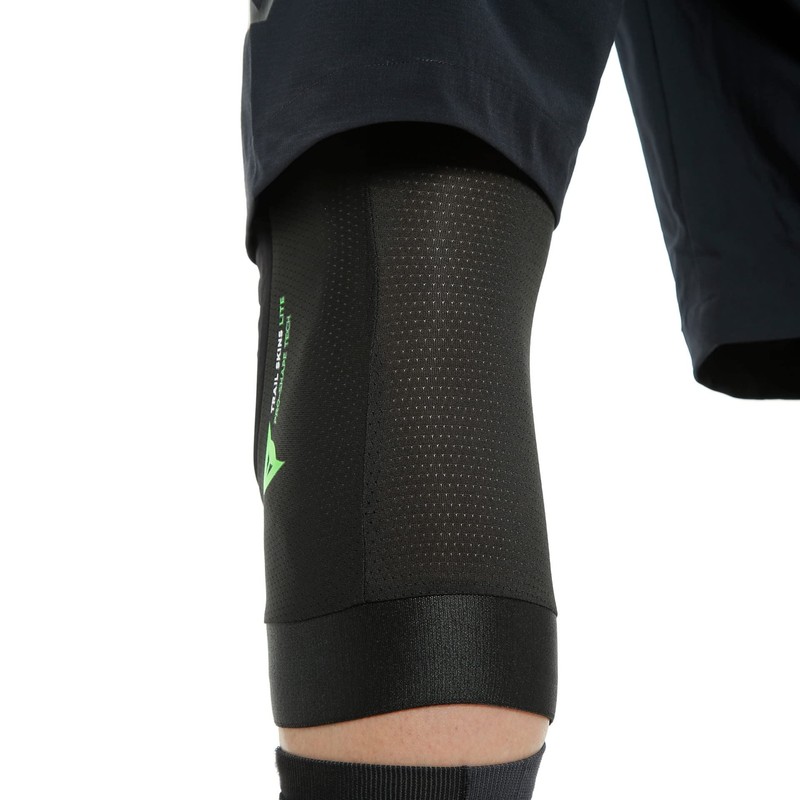 Dainese Trail Skins Lite Knee Guards, Black, Knee Protectors, Size