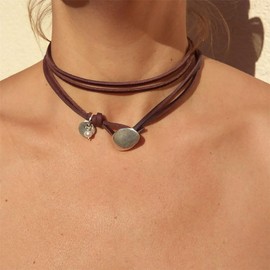 FUTIMELY Trendy Boho Choker Necklaces for Woman,Vintage Layered Leather Cord Necklace,Hippie Cow Women Necklace Gift Jewelry Statement Necklace (Round)