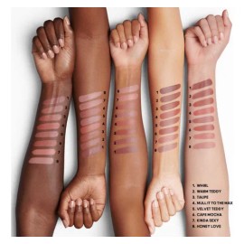 Labial MAC MACXIMAL Silky Matte 12 Horas  Tono Mocha  Cobertura Total Mate Sedoso  Enriquecido con Mantecas                                           