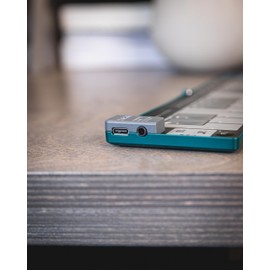 Korg nanoKEY Fold | Foldable MIDI Keyboard - Alpine Green