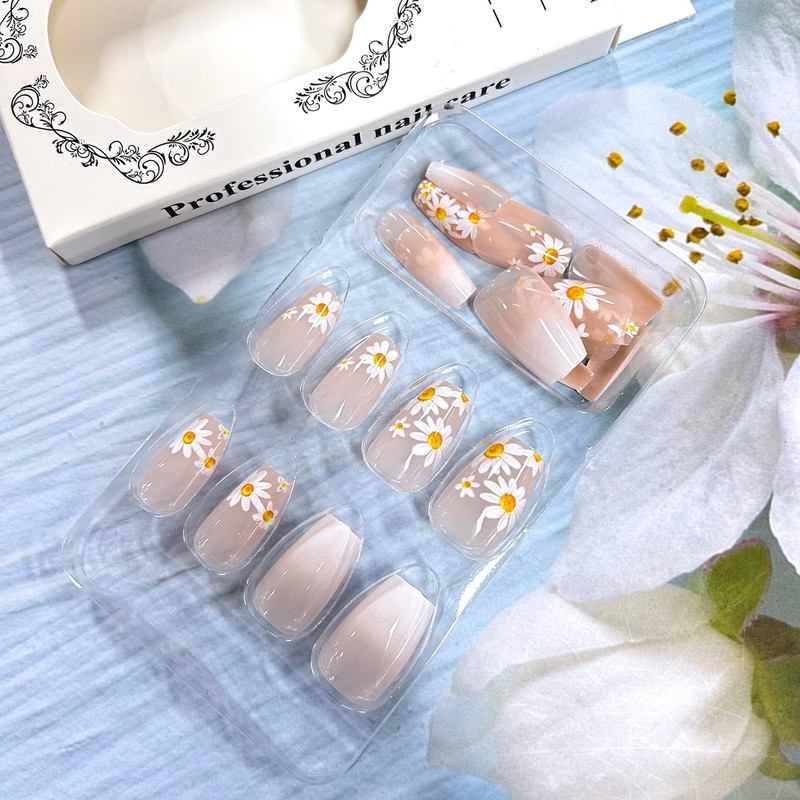 Daisy Press on Nails Medium Ballet Shaped White Flower Daisy