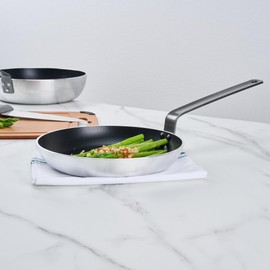 Restaurantware-Met Lux 10 Inch Frying Pan, 1 Induction-Ready Cooking Pan - No-Stick, Compatible With All Cooktops, Aluminum Skillet, Oven-Ready, Ergonomic Handle