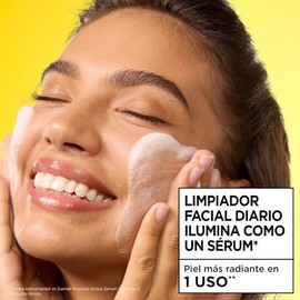 Garnier Express Aclara Vitamina C Serum Limpiador Facial Espumoso Iluminador Antimanchas 100ml. Limpia a profundidad sin resecar la piel. Para todo ti