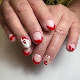 Christmas Press on Nails Short Oval Fake Nails with Santa Claus Elk Design Red French tips Glue on Nails Glossy Reusable Winter Xmas False Nails for Women Girls Holiday Manicure 24pcs