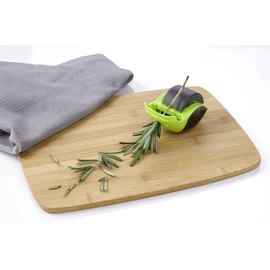Fackelmann herb roller with herb scraper, cutting roller with sharp blades, herb cutter made of high-quality stainless steel/plastic, high-quality cutting wheel (colour: green/grey), quantity: 1 piece.