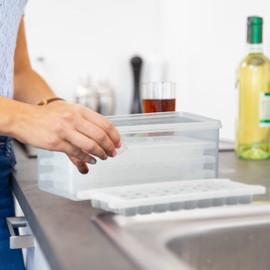 Relaxdays Ice Cube Tray Set, 4 Ice Cube Trays, BPA Free, Container and Lid, 144 Ice Cubes, Plastic, Transparent