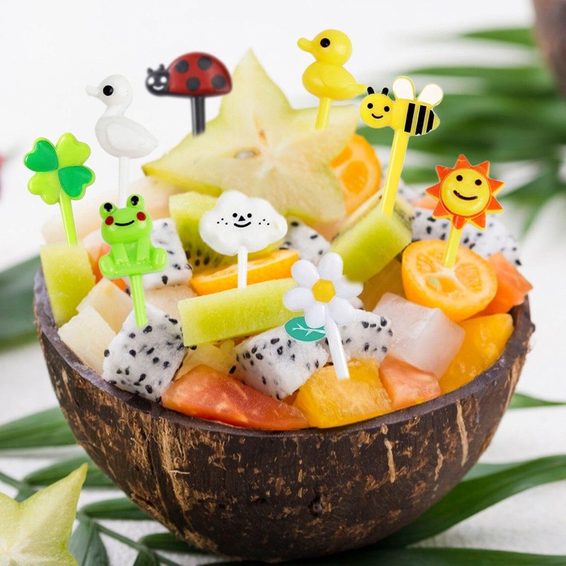 GDFHBD 48 Pieces Mini Plastic Fruit Signs, Cute Cartoon Animals,