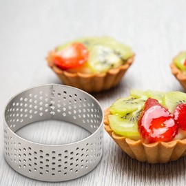 Dovhmoh 10pcs 4.5Cm Round Stainless Steel Perforated Seamless Tart Ring Quiche Ring Tart Pampie Tart Ring with Hole Tart Shell Ring