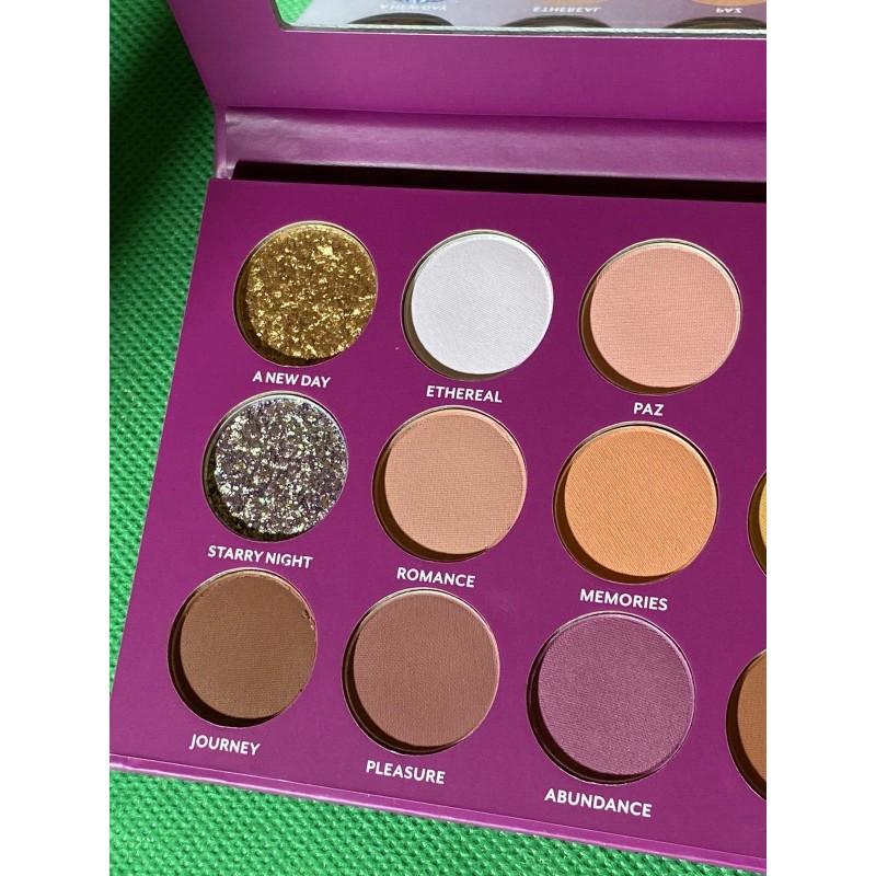 Tresluce Beauty Midnight Deseos 18-shade Eyeshadow Shadow Palette New In