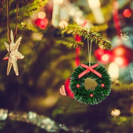 Pack of 2 4 cm Mini Christmas Decoration Wreath, Miniature Christmas Wreath, Dollhouse Christmas Wreath Ornaments for Dollhouse, Garden Decoration, Christmas Tree Christmas Decoration Pendant.