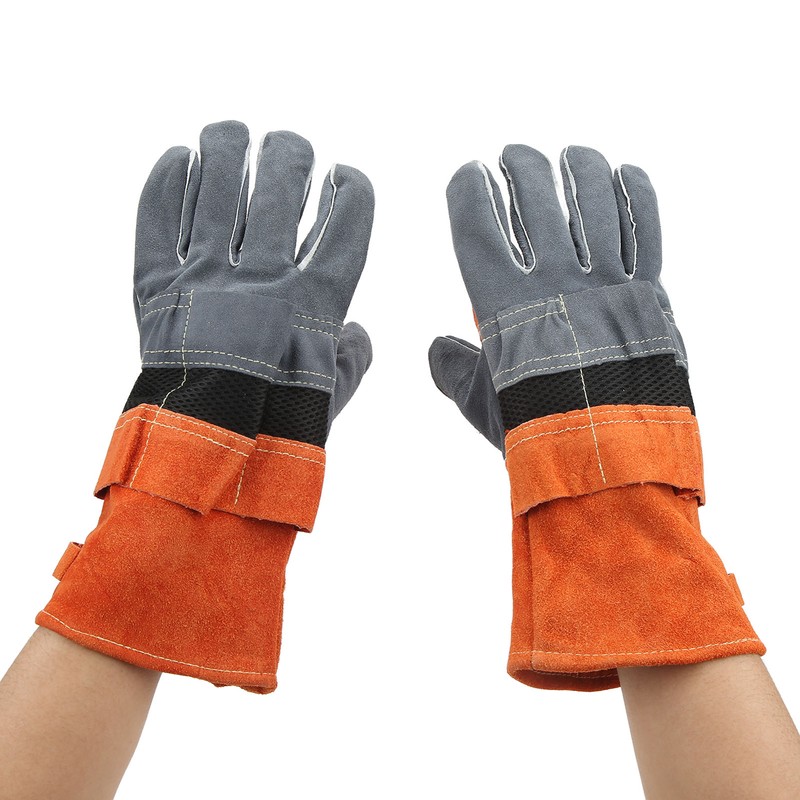 1 Pair of Heat Resistant Gloves Fireproof Flame Retardant Non