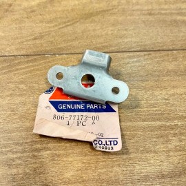 YAMAHA OEM NOS BODY LATCH / 806-77172-00 / SNOWMOBILE SL338 GP292 GP300 TL433
