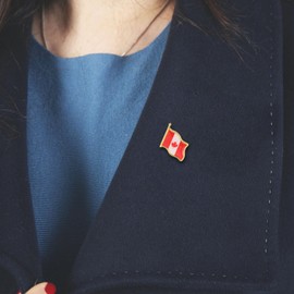 BESPORTBLE Pack of 25 Canada Flag Pin Badges: Metal Brooches with Butterfly Closure, Ideal for Clothes, Hats and Bags, Perfect for Friends and Family, Iron, No gemstone