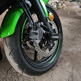 Motoaggrandize Fork Protectors for Kawasaki Ninja 650 and Z 650