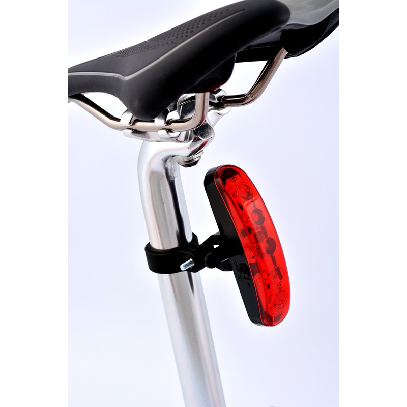 I live Automatic Flashing Type [Auto Tail Light] Equipped with