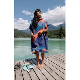 PackTowl Lightweight Microfiber Hooded Changing Poncho, Riso Wave, Small/Medium