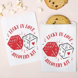 Lucky in Love Paper Treat Bags, Las Vegas Bachelorette Party Individual Candy Snack Favors, Greaseproof White Paper Sandwich Cookie Bags - 25 Count