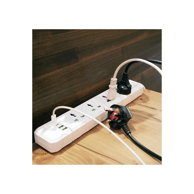 ROAD WARRIOR RW130BK Power Strip with USB & Cord for