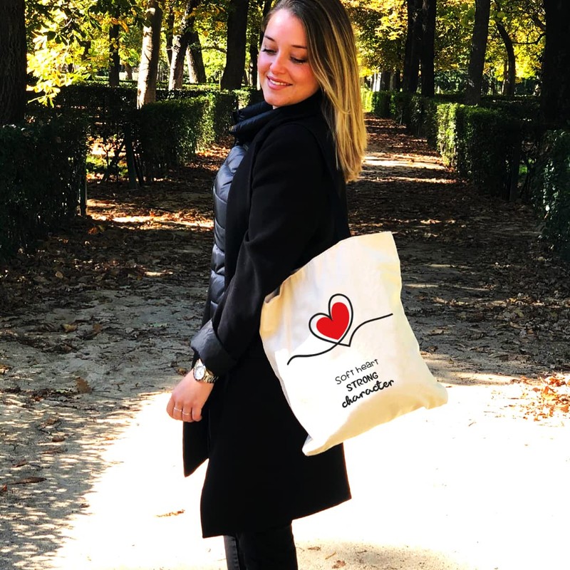 hello-bags. Canvas shopping bag. Exterior: 100% cotton. Includes zip, lining