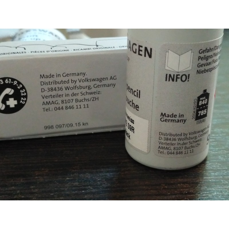 OEM アウディ タッチアップペイント ブラック LST0M2Y9TS