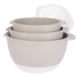 JCXivan 3 Small Plastic Mixing Bowls with Lids,Pour Spout,Non Slip 4.8in Deep Baking Mixing Bowl Set with TPR Bottom,Kitchen Nesting Batter Bowls for Mixing,Prep Food,3Qt,2Qt,1.5Qt,Gray