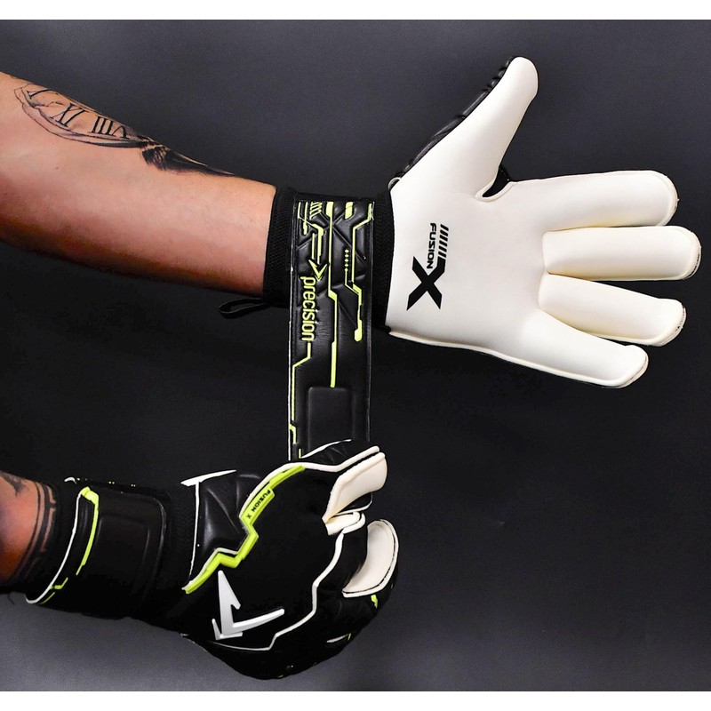 ​​Precision Fusion X Pro Roll Finger Giga Professional Football Adult's