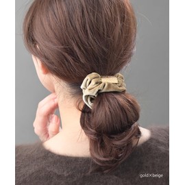 VingTAINE HS-92-G-BE Velour Scrunchie Hair Accessory with Plate, Gold x Beige, Gold × Beige