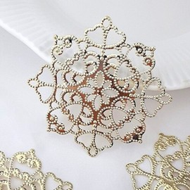 Snowflake Hanbok Traditional Metal Decoration Holiday Gift Money Envelope Packaging Decoration Hairpiece Decoration Hanbok Accessory Decoration Gift for Foreigners / 눈꽃 한복 전통금속장식 명절선물 용돈봉투 포장장식 가채장식 한복악세사리장식 외국인선물