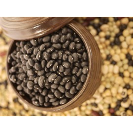 McCabe Organic Black Bean with Yellow Kernels - Organic Dried Black Bean | Rich with Fiber & Minerals | USDA and CCOF Certified | Packed in USA | 2 Lbs