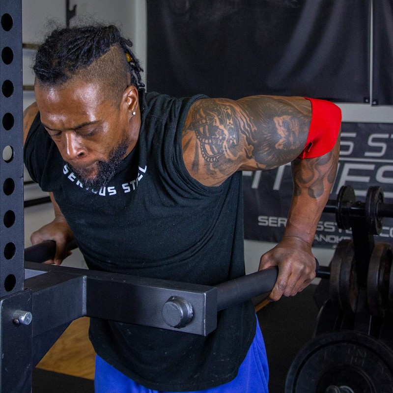 Serious Steel Fitness - Manguito de compresión para brazos, bíceps,