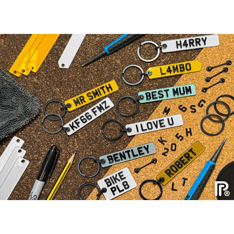 Pixly® Daddy Licence Plate Keychain, Mini UK Number Plate Keyring,